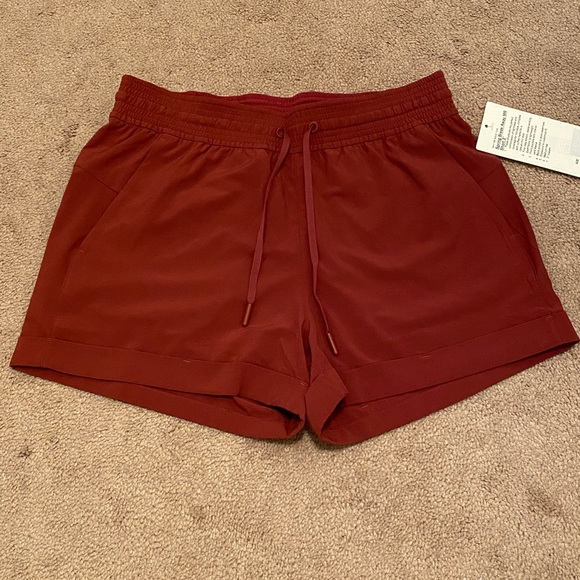 NWT Lululemon Spring Break Away Short 3” - Picture 6 of 11